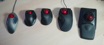 trackballs.jpg trackballs.jpg