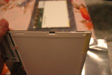extra clip on the original display cutted to suit for assemble on X61.jpg